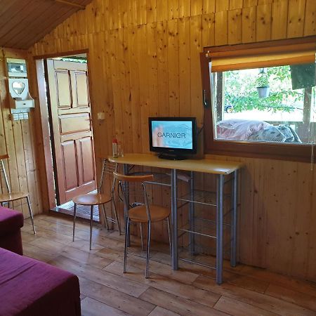 Hotel Domek letniskowy w zieleni blisko jeziora średzkiego Środa Wielkopolska Zewnętrze zdjęcie